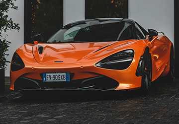 5 Features to Craft Your Dream Luxury Car