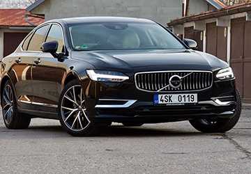 Luxe Rides for Seniors_ 5 Cars Tailored to Older Demographics